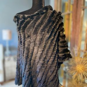 Bcbg Maxazria 100% Rabbit Fur poncho caplet EUC. Beautiful statement piece